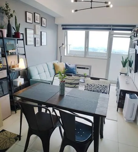 Free Parking, Pool, Gym, Netflix, Wi-fi, Ps4! Apartamento Manila