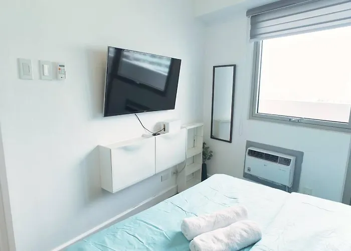 Free Parking, Pool, Gym, Netflix, Wi-fi, Ps4! * Manila